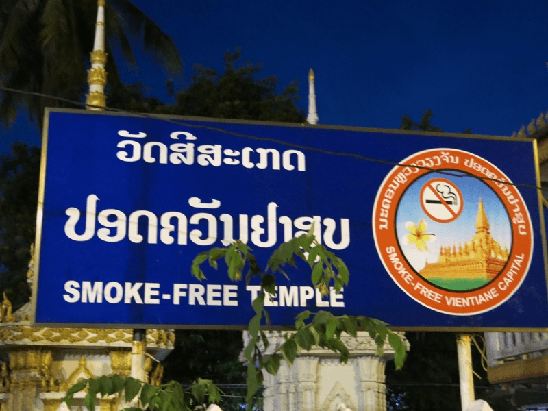 Kláštor bez cigariet v Laose