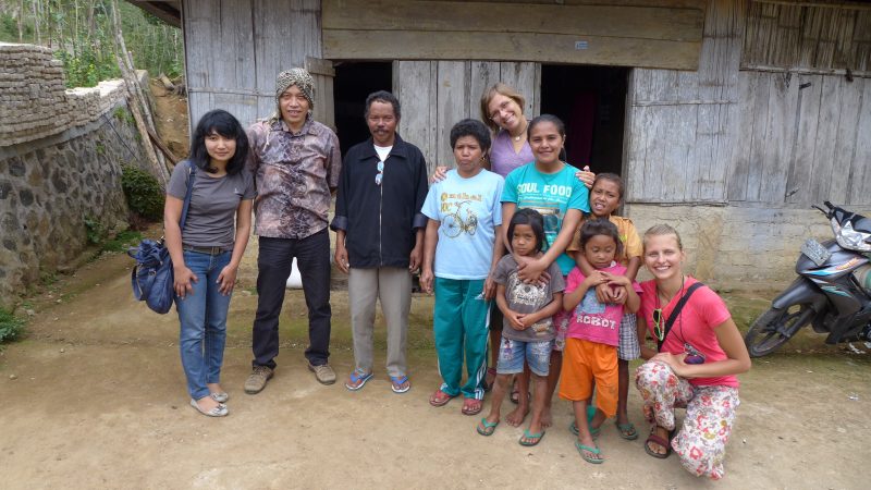 V Indonézii s miestnymi farmármi na ostrove Flores a s členmi neziskovky AYO Indonesia, ktorá týchto farmárov podporuje pri práci